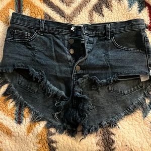 One teaspoon Jean shorts size 28